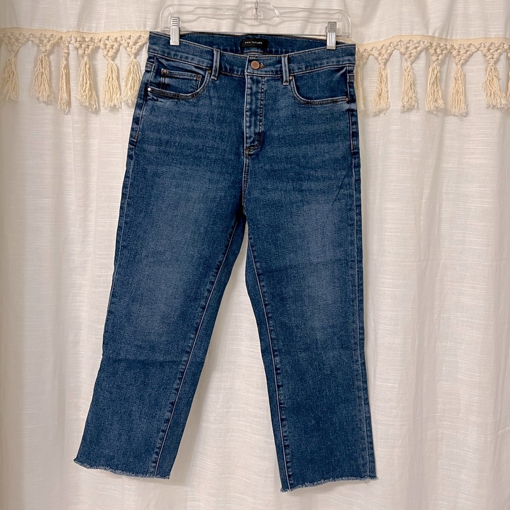 Ann Taylor The High Rise Straight size 6